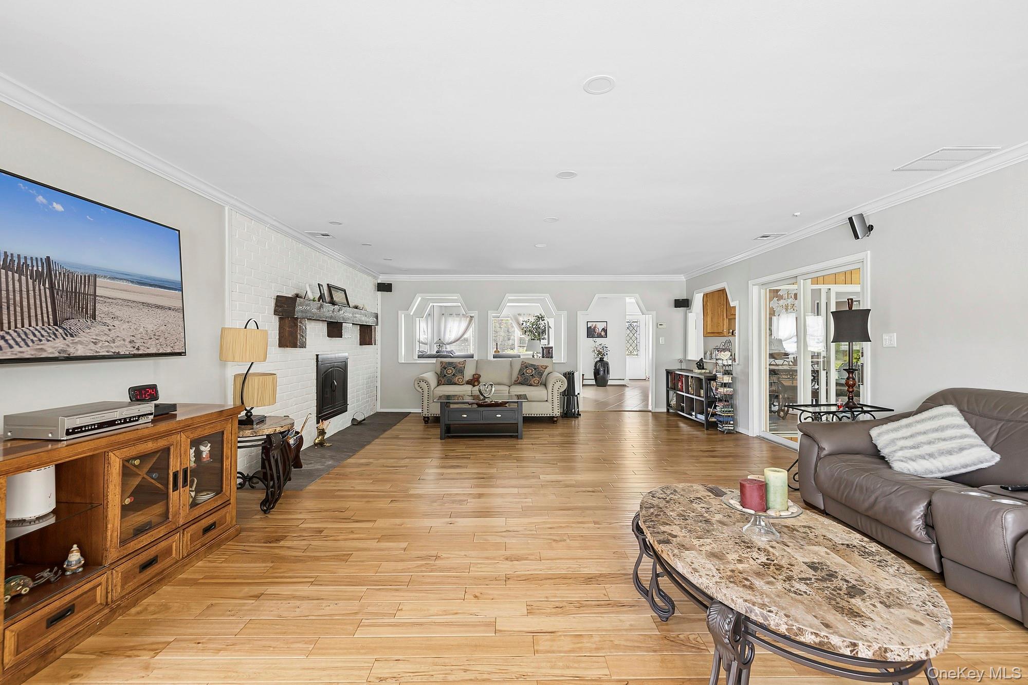 Single Family Dove Lane  Suffolk County, NY 11706, MLS-1001324-10
