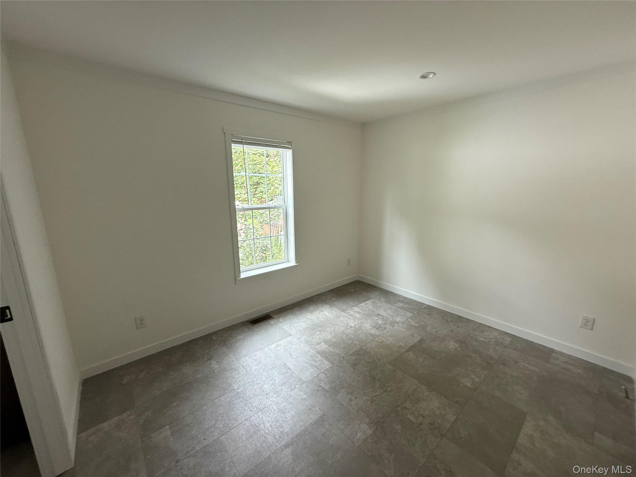 Single Family Forest Park (aka Hubert St) Ulster County, NY 12589, MLS-1001355-15