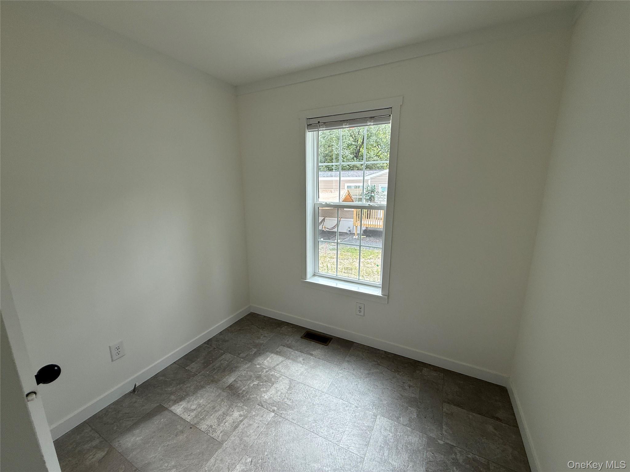 Single Family Forest Park (aka Hubert St) Ulster County, NY 12589, MLS-1001355-9