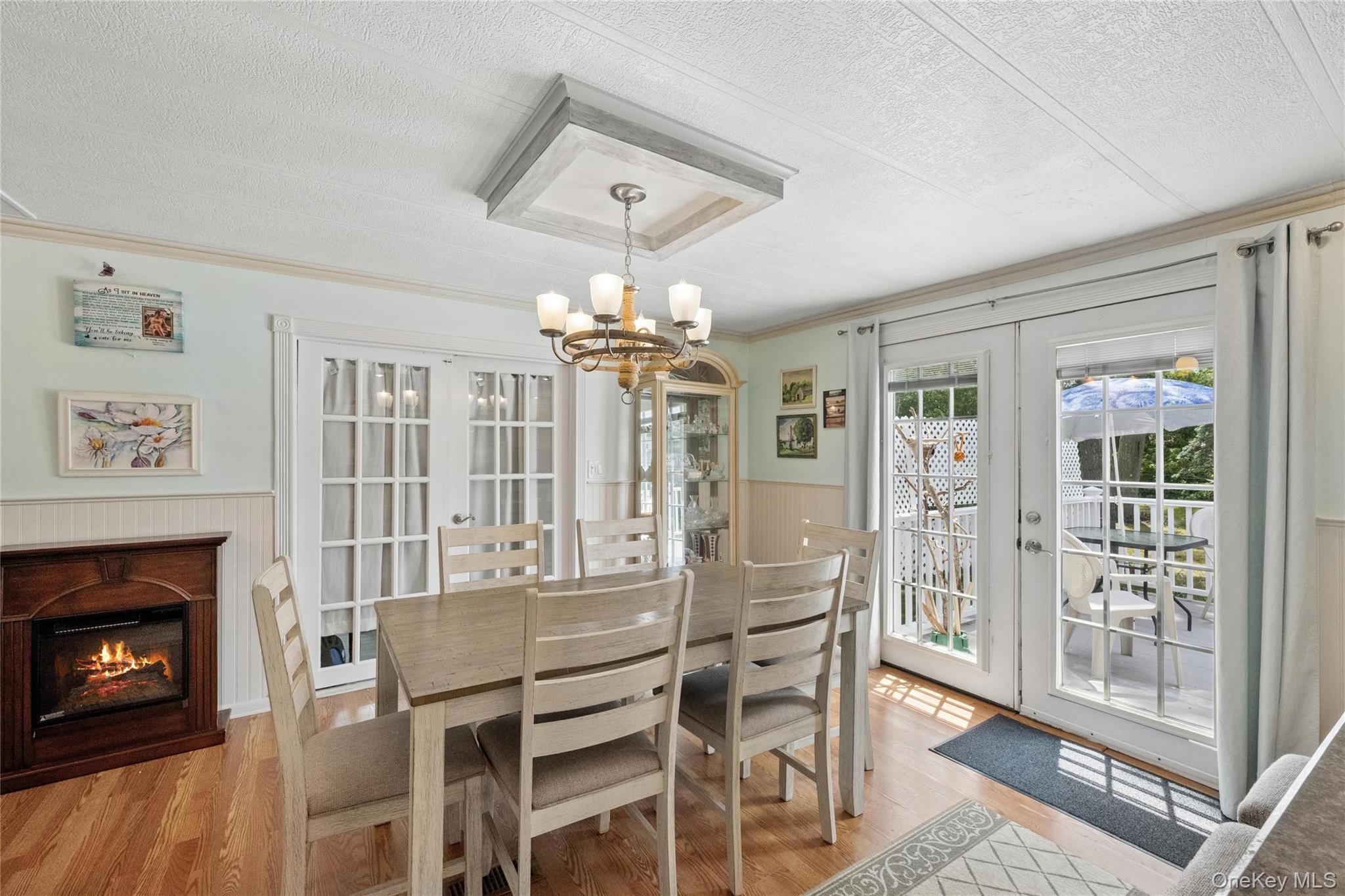 Single Family Old Country Road Suffolk County, NY 11901, MLS-1001359-6
