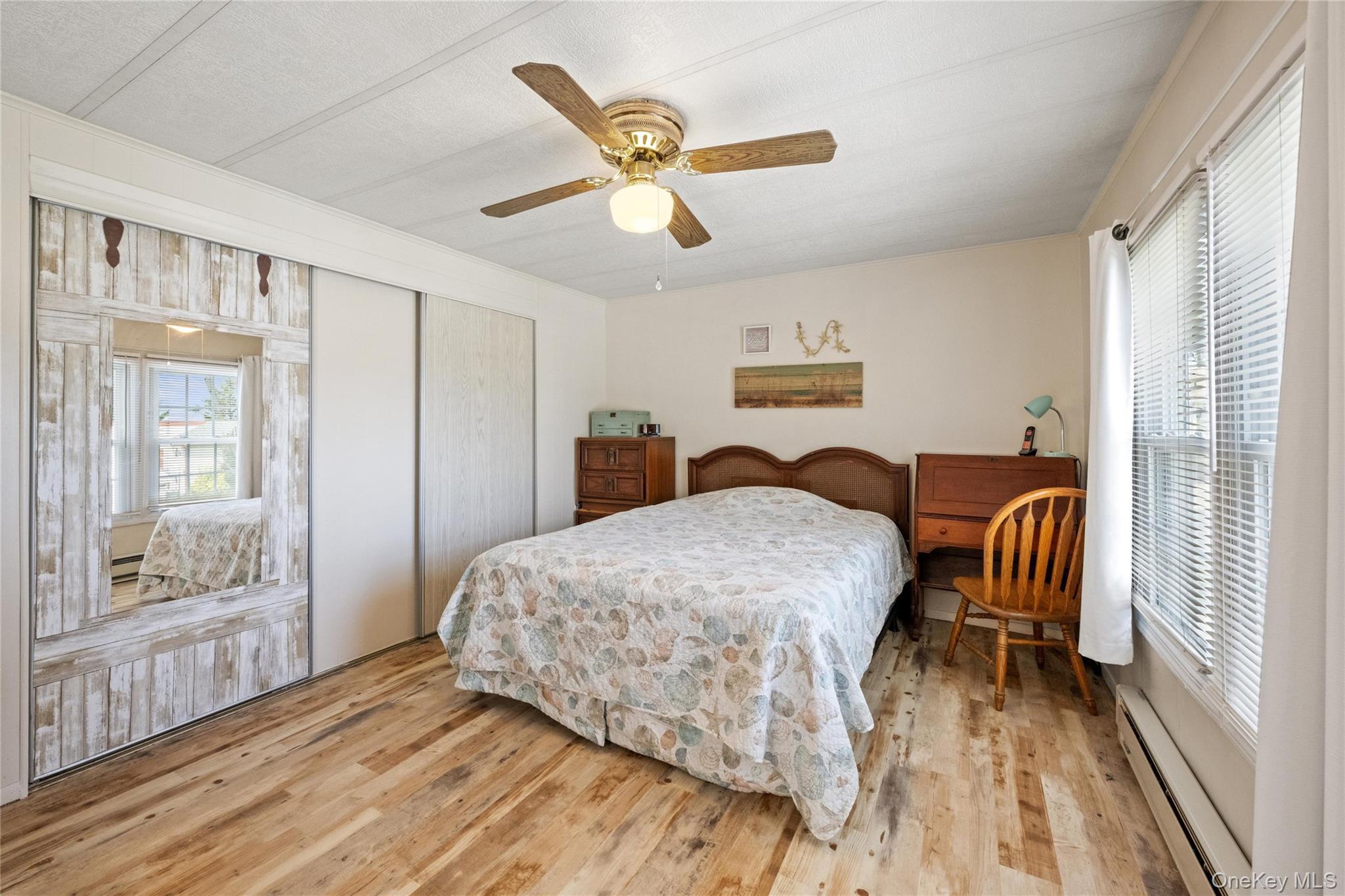 Single Family Old Country Road Suffolk County, NY 11901, MLS-1001359-7