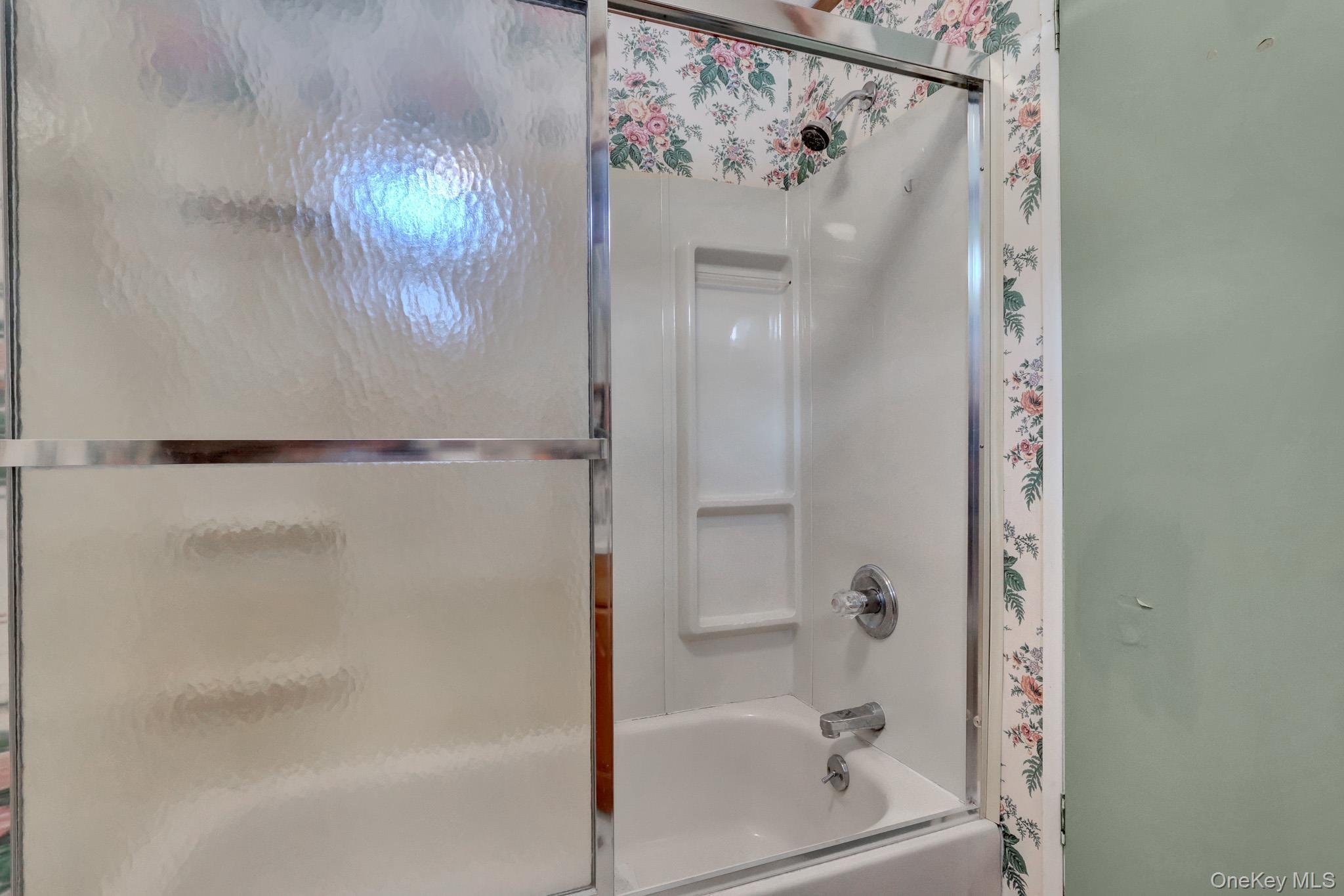 Single Family Village Circle West  Suffolk County, NY 11949, MLS-1001366-11