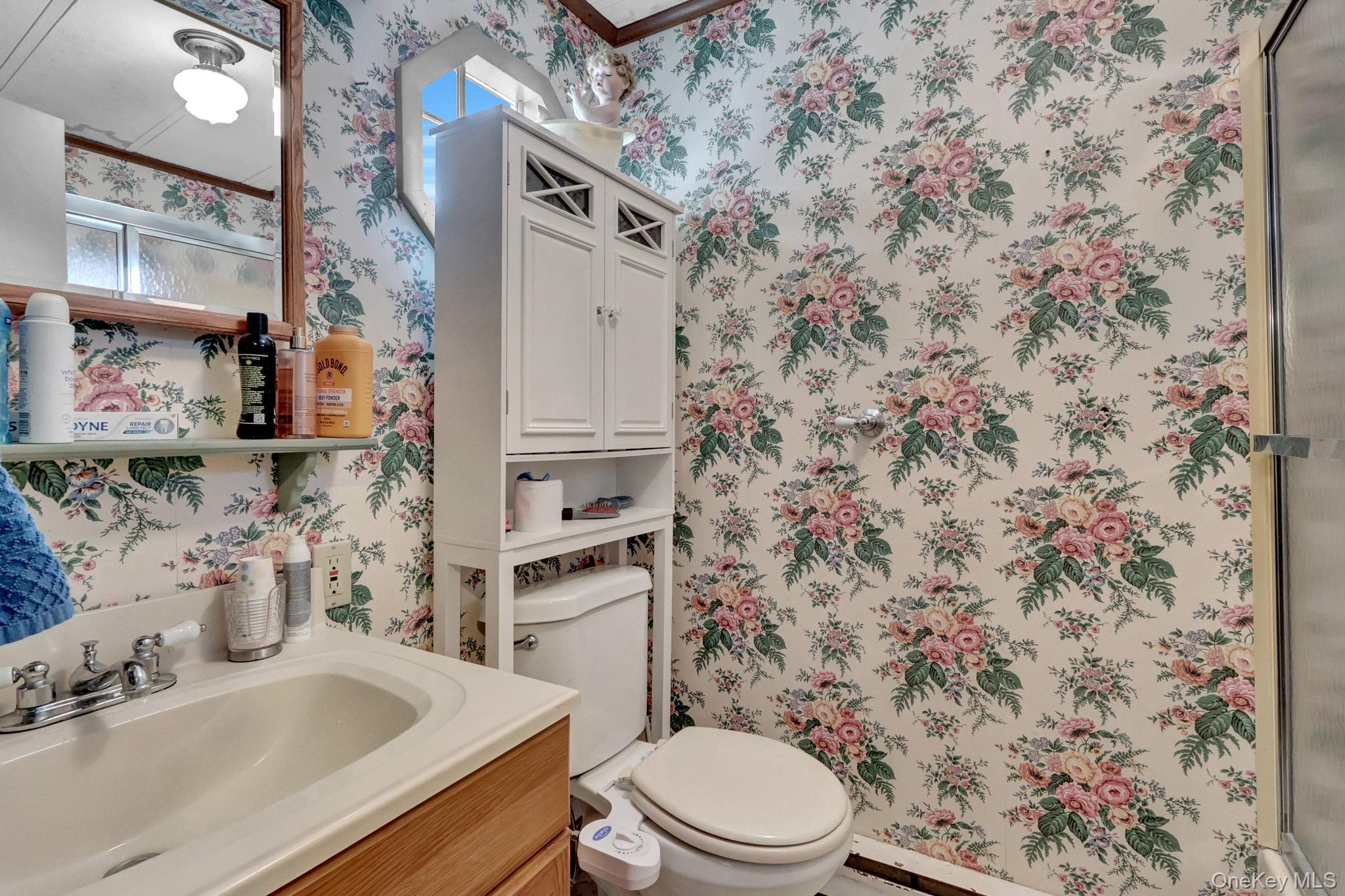 Single Family Village Circle West  Suffolk County, NY 11949, MLS-1001366-12