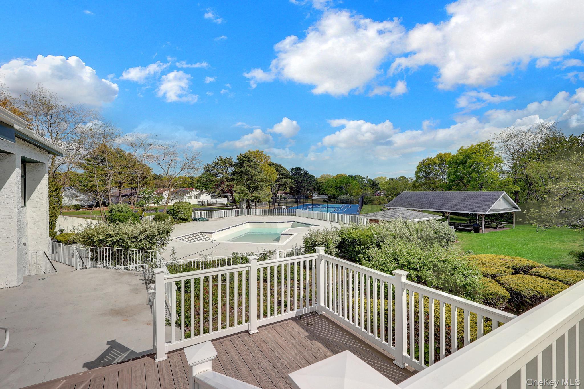 Single Family Village Circle West  Suffolk County, NY 11949, MLS-1001366-28