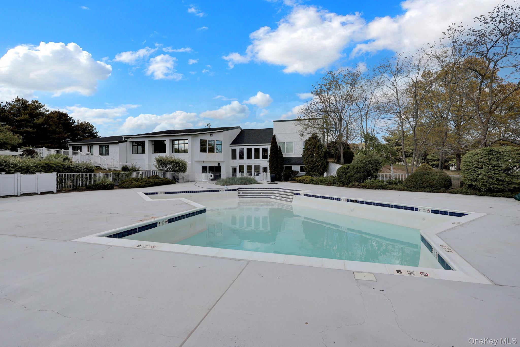 Single Family Village Circle West  Suffolk County, NY 11949, MLS-1001366-30