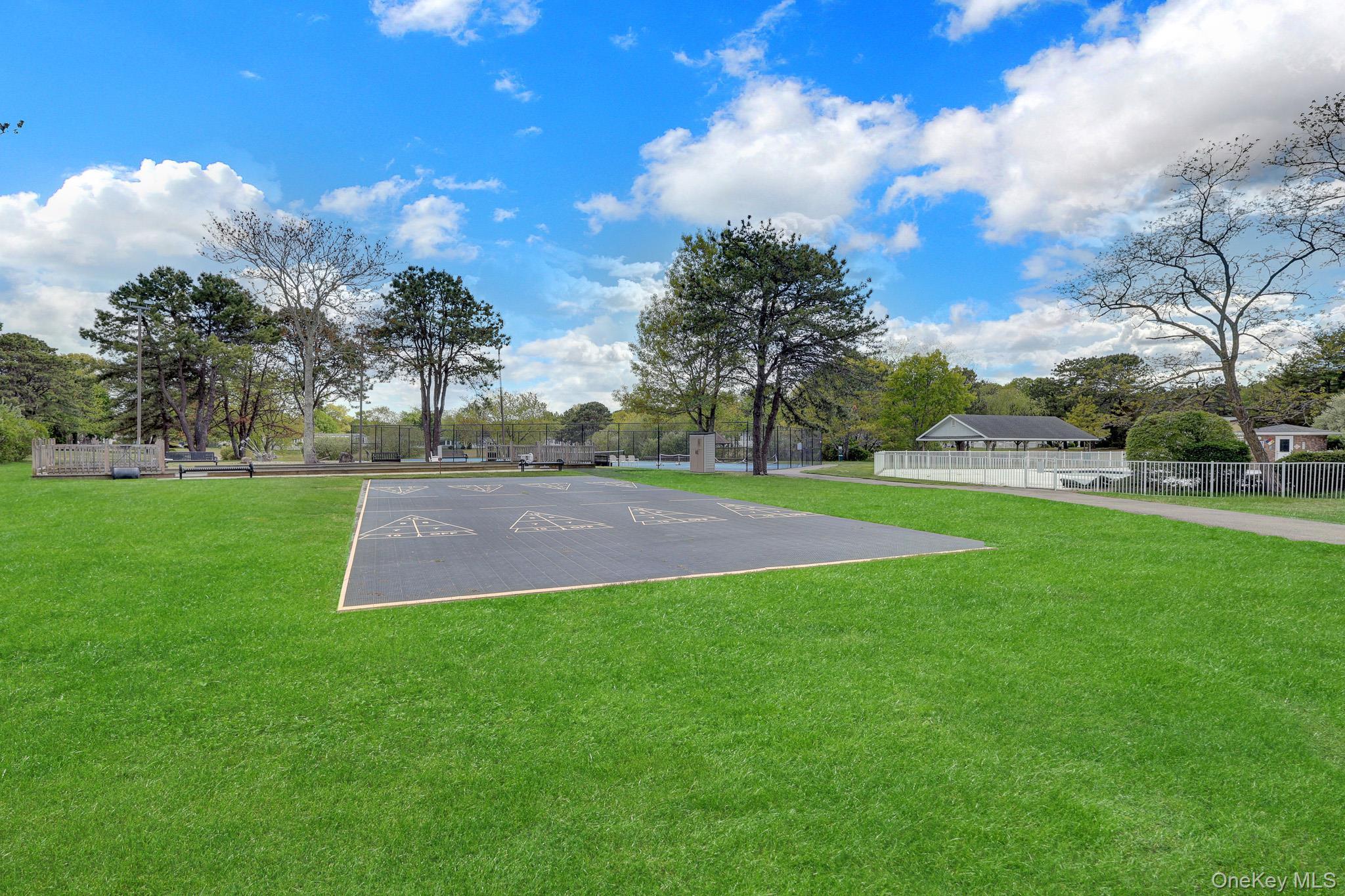 Single Family Village Circle West  Suffolk County, NY 11949, MLS-1001366-31
