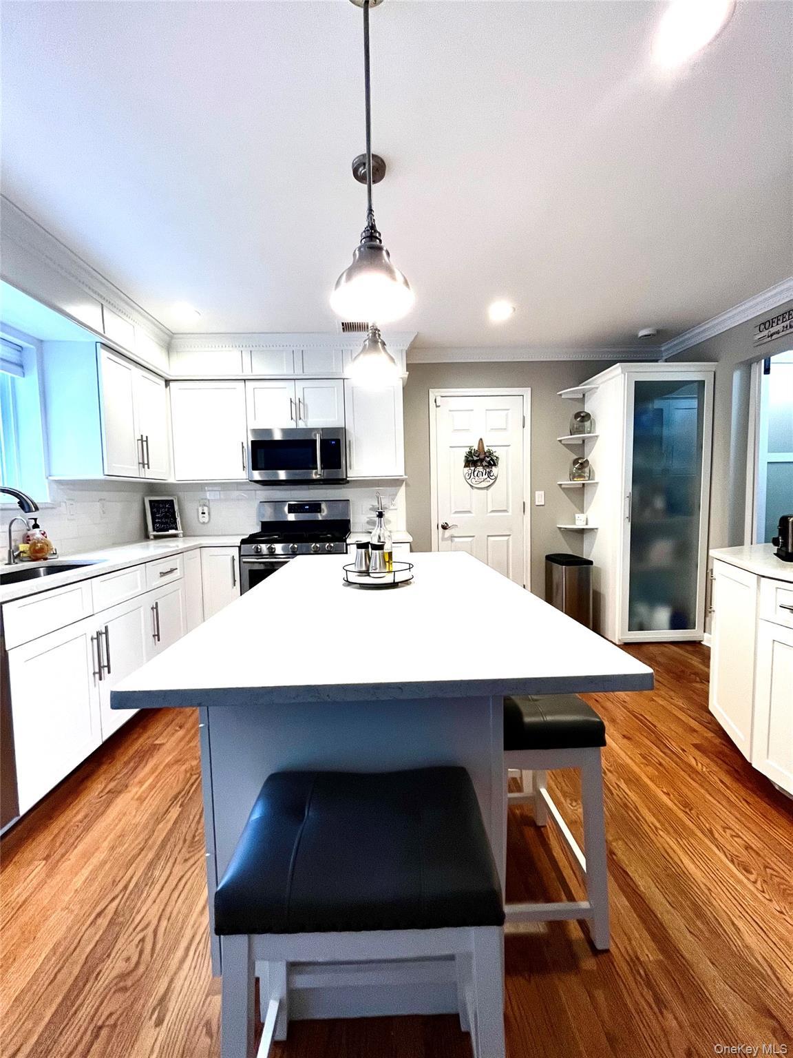 Single Family Silas Woods Road  Suffolk County, NY 11949, MLS-1001375-18