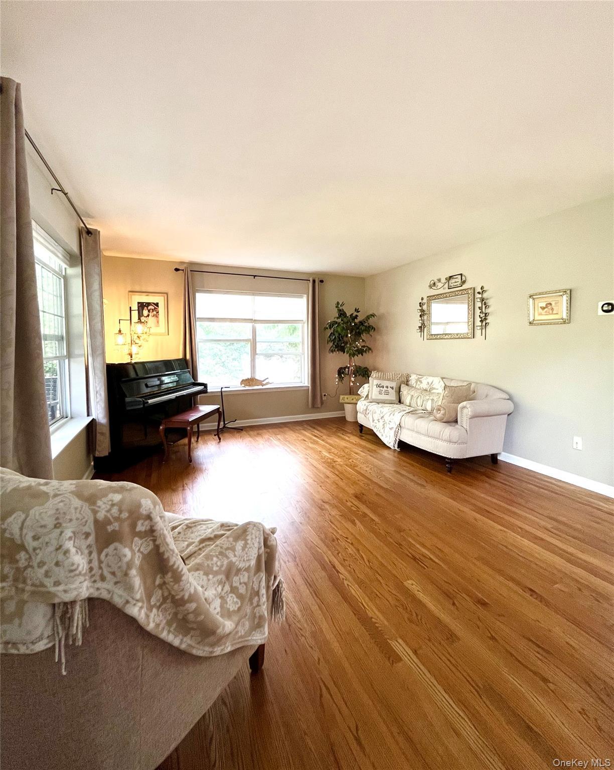 Single Family Silas Woods Road  Suffolk County, NY 11949, MLS-1001375-25