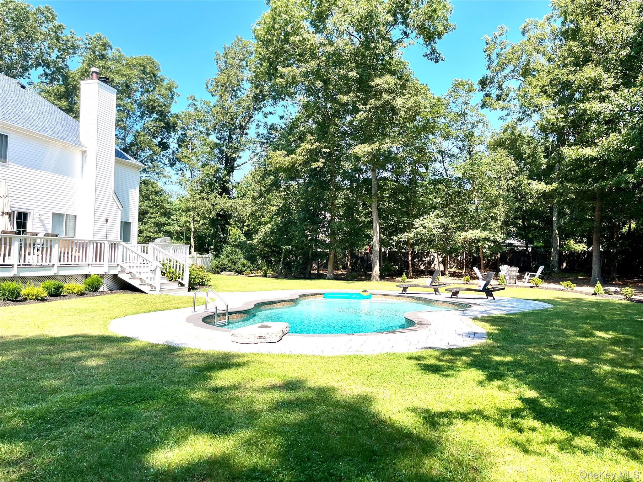 Single Family Silas Woods Road  Suffolk County, NY 11949, MLS-1001375-4
