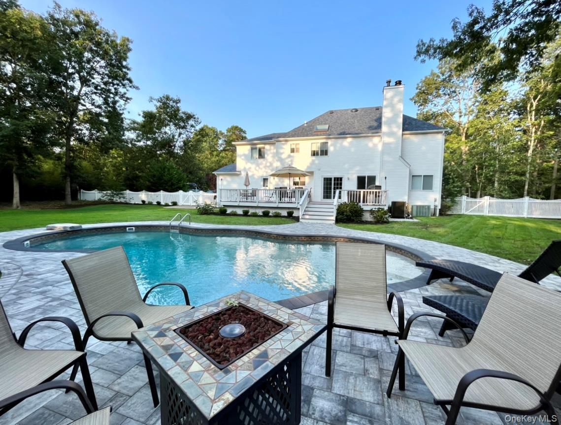 Single Family Silas Woods Road  Suffolk County, NY 11949, MLS-1001375-5