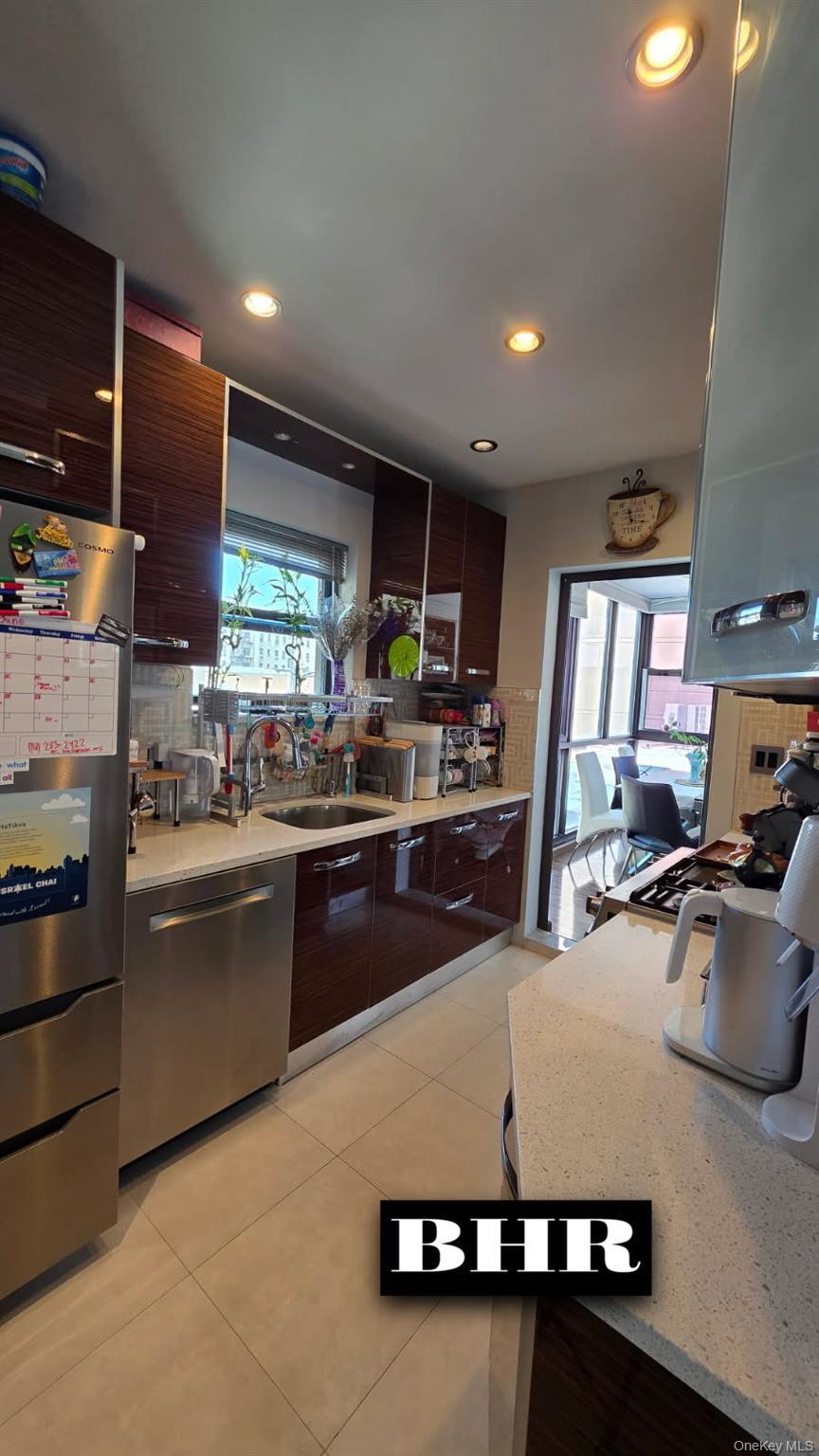 Condo W End Avenue Brooklyn, NY 11235, MLS-1001403-5
