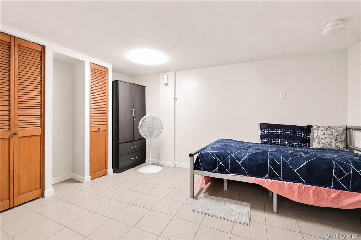 Single Family 120th Street  Queens, NY 11418, MLS-1001419-12