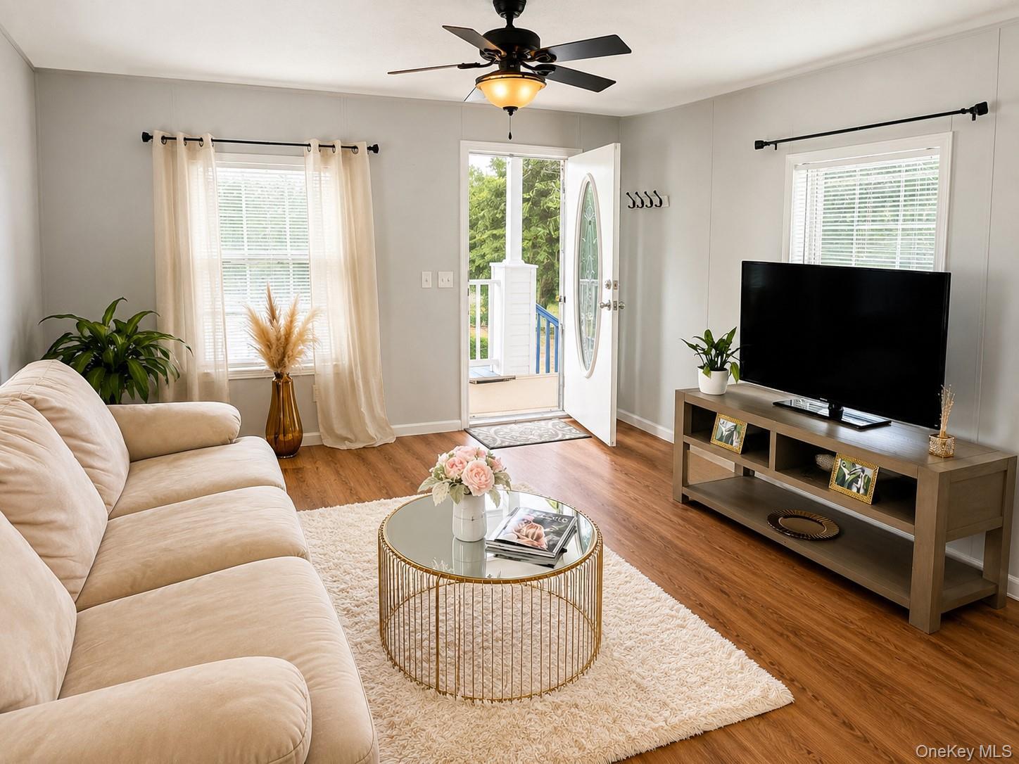 Single Family Hubbard Avenue Suffolk County, NY 11901, MLS-1001440-3