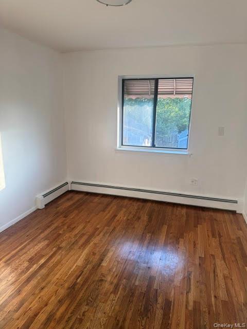 Apartment Hill Avenue  Bronx, NY 10466, MLS-1001559-2