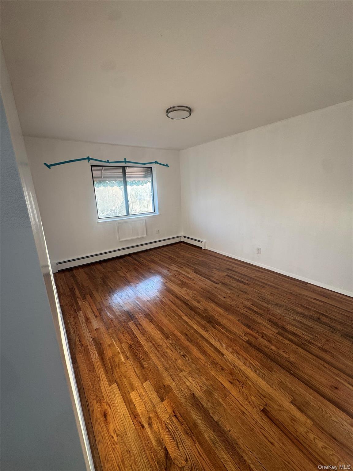 Apartment Hill Avenue  Bronx, NY 10466, MLS-1001559-4