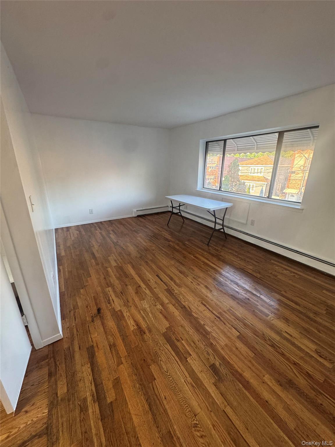 Apartment Hill Avenue  Bronx, NY 10466, MLS-1001559-6