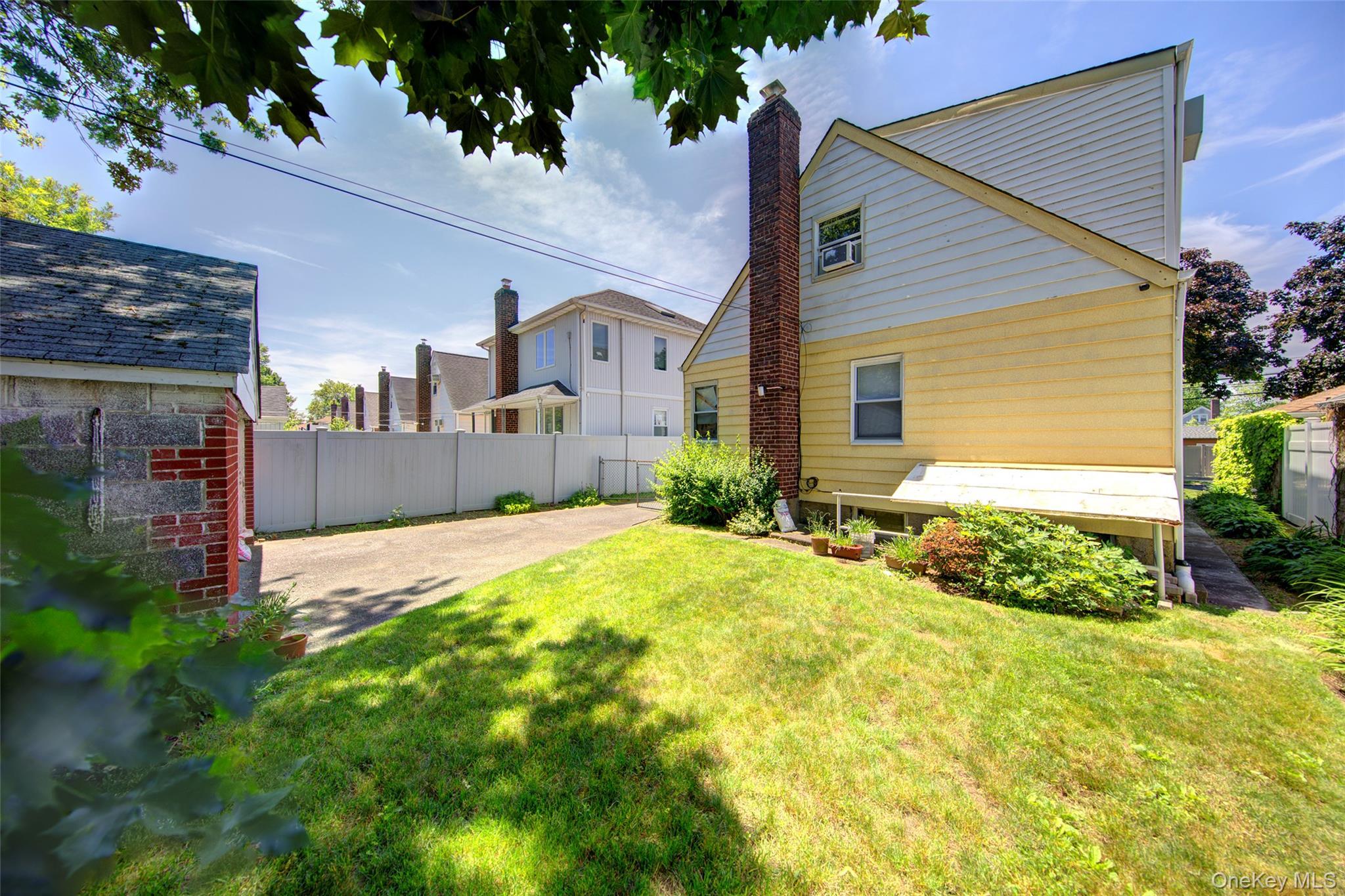 Single Family 260th Queens, NY 11004, MLS-1001607-4