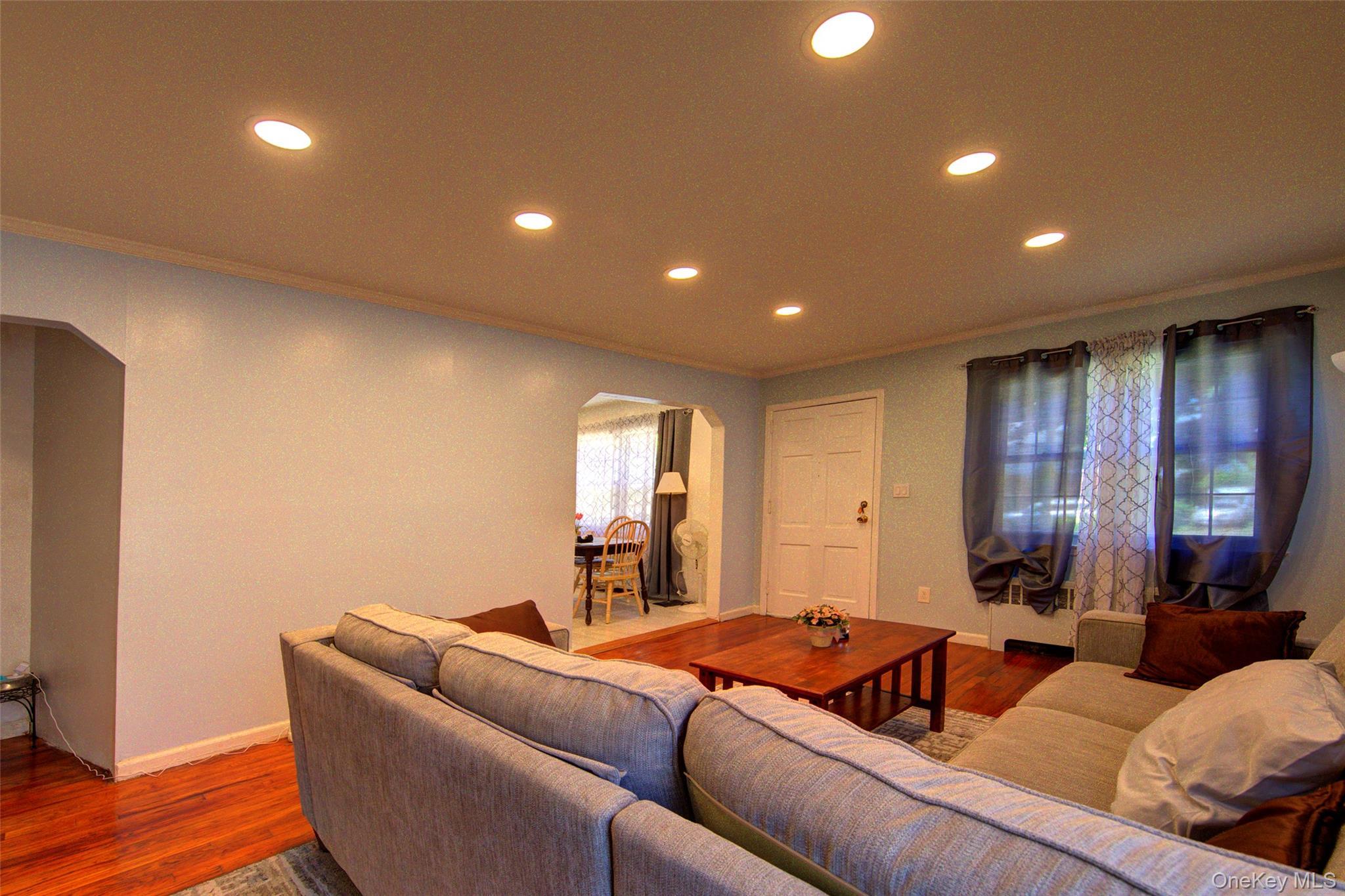 Single Family 260th Queens, NY 11004, MLS-1001607-8