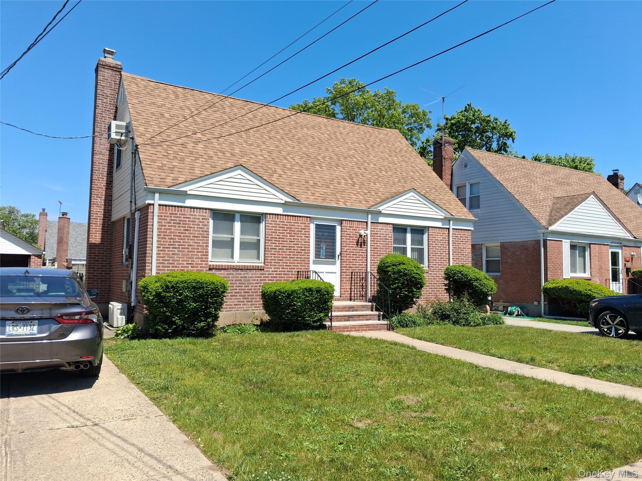 Single Family 271st Street Queens, NY 11040, MLS-1001613-13