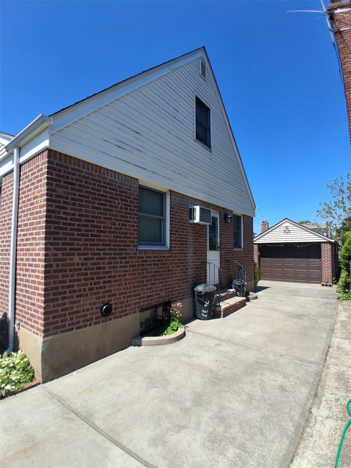 Single Family 271st Street Queens, NY 11040, MLS-1001613-15