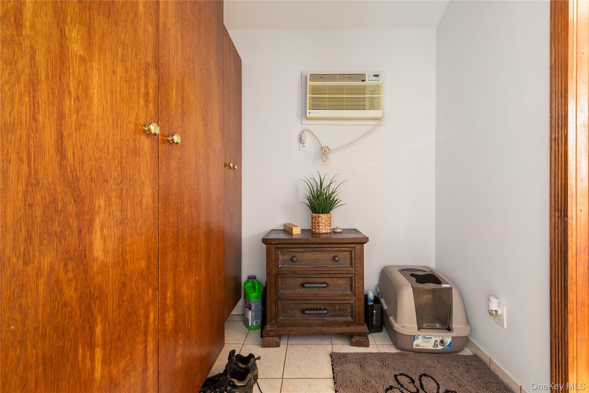 Single Family 8th Avenue Queens, NY 11357, MLS-1001635-11