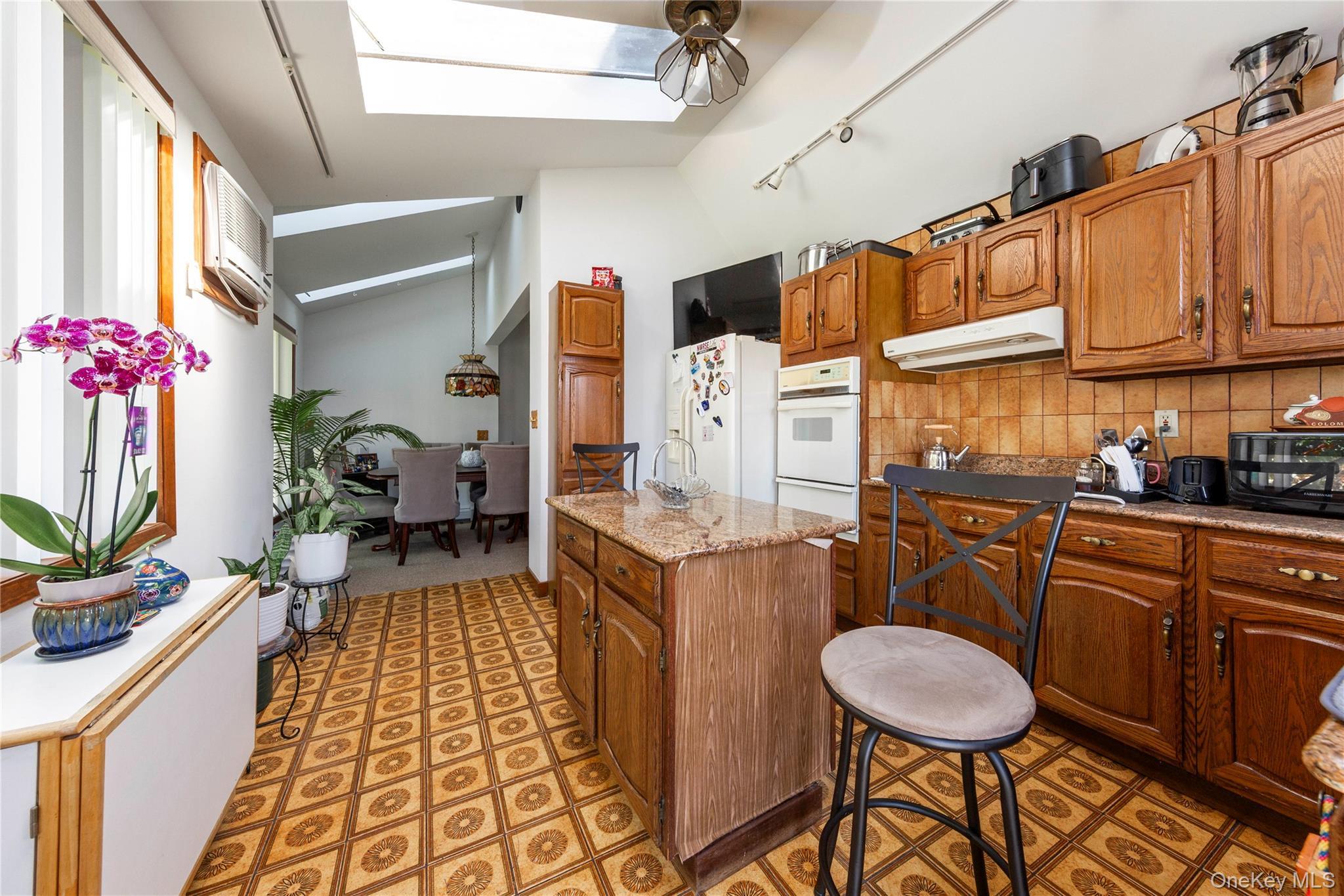 Single Family 8th Avenue Queens, NY 11357, MLS-1001635-18