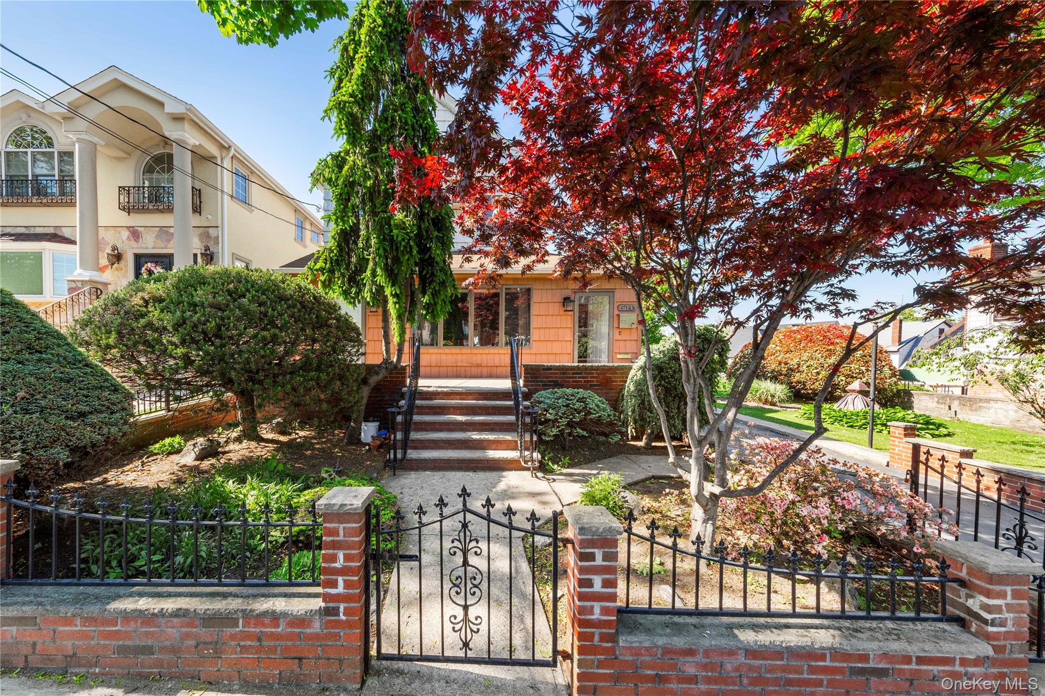 Single Family 8th Avenue Queens, NY 11357, MLS-1001635-2