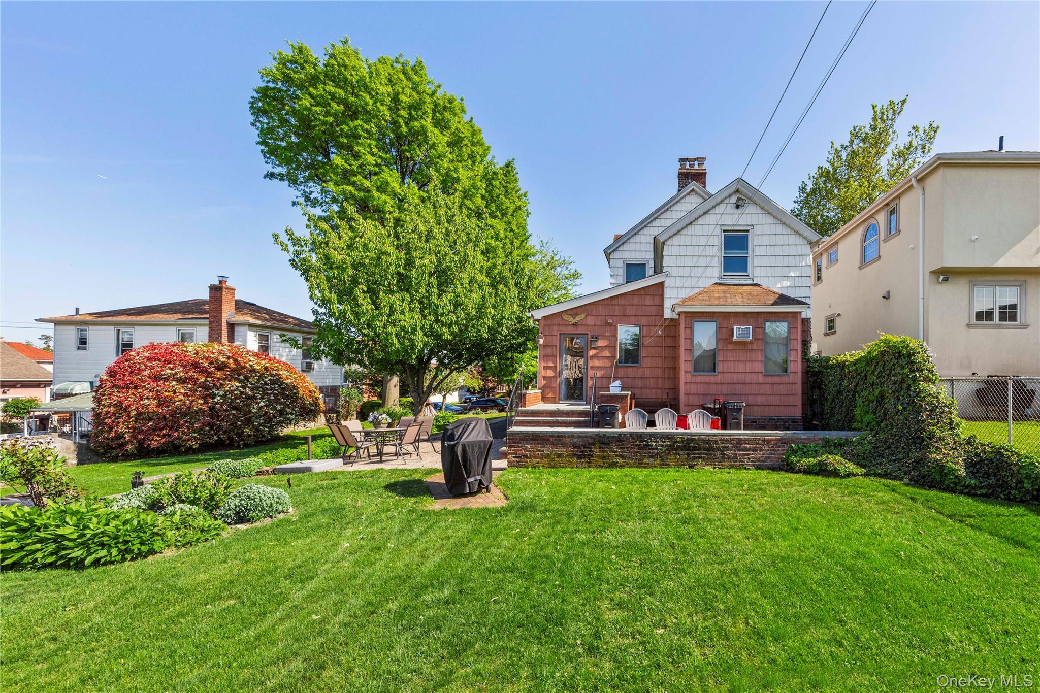 Single Family 8th Avenue Queens, NY 11357, MLS-1001635-5