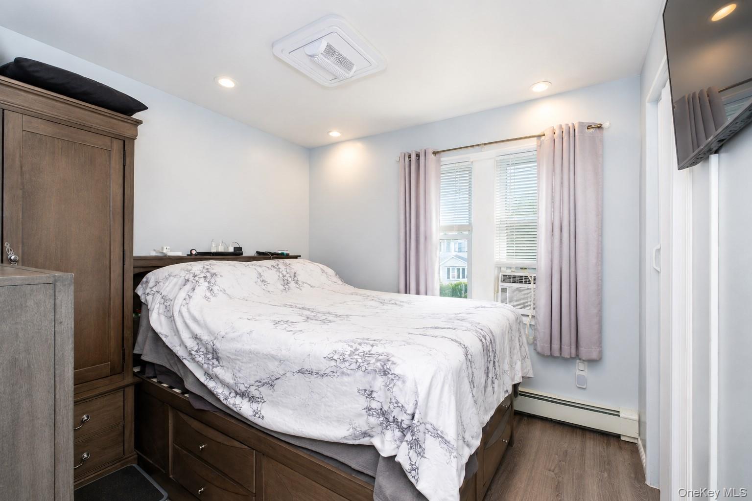 Single Family 124th Queens, NY 11420, MLS-1001645-16