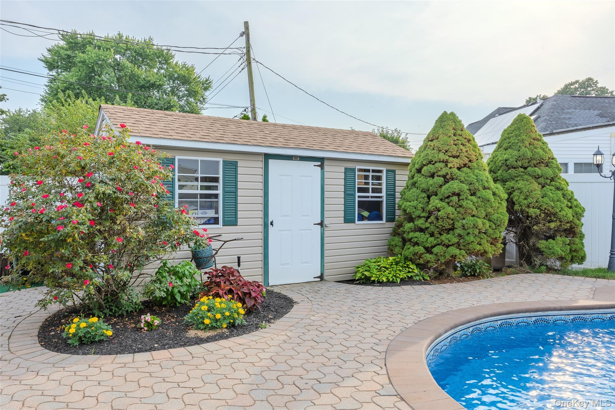 Single Family Swing Lane  Nassau County, NY 11756, MLS-1001667-31