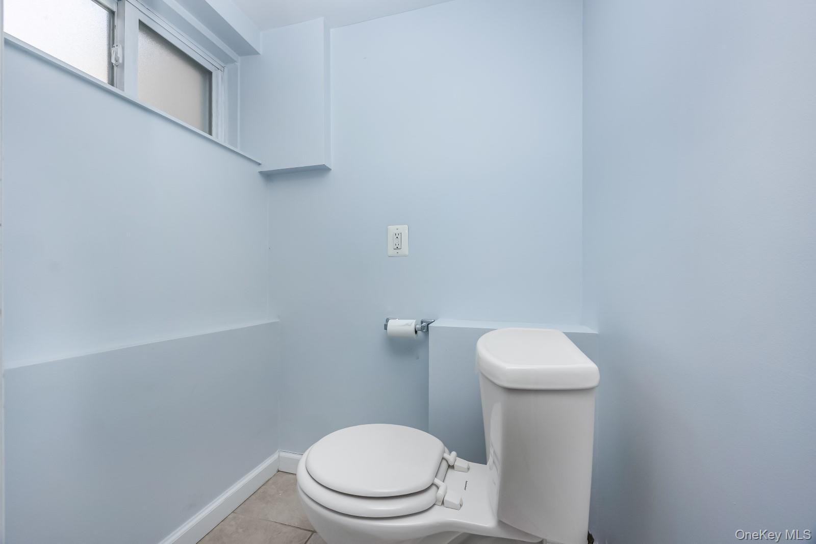 Single Family 77th Queens, NY 11379, MLS-1001688-21