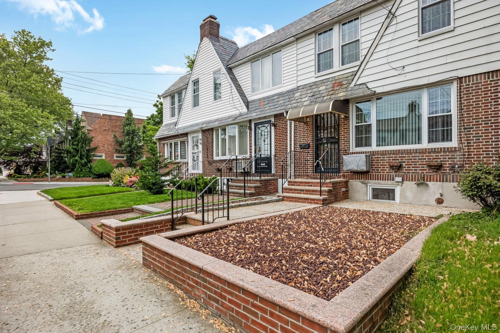 Single Family 77th Queens, NY 11379, MLS-1001688-3