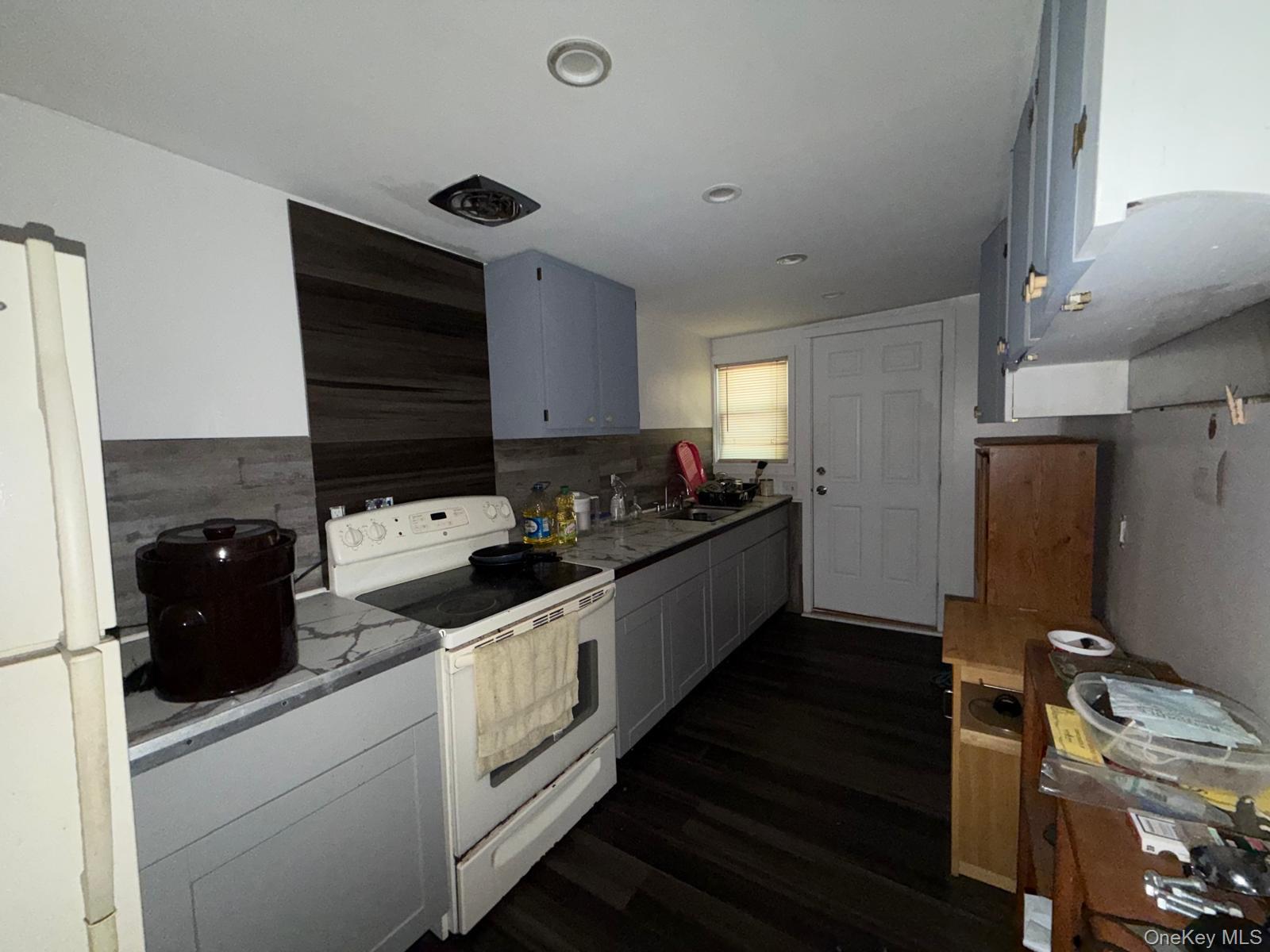 Single Family Lakeshore Drive Dutchess County, NY 12569, MLS-1001702-22