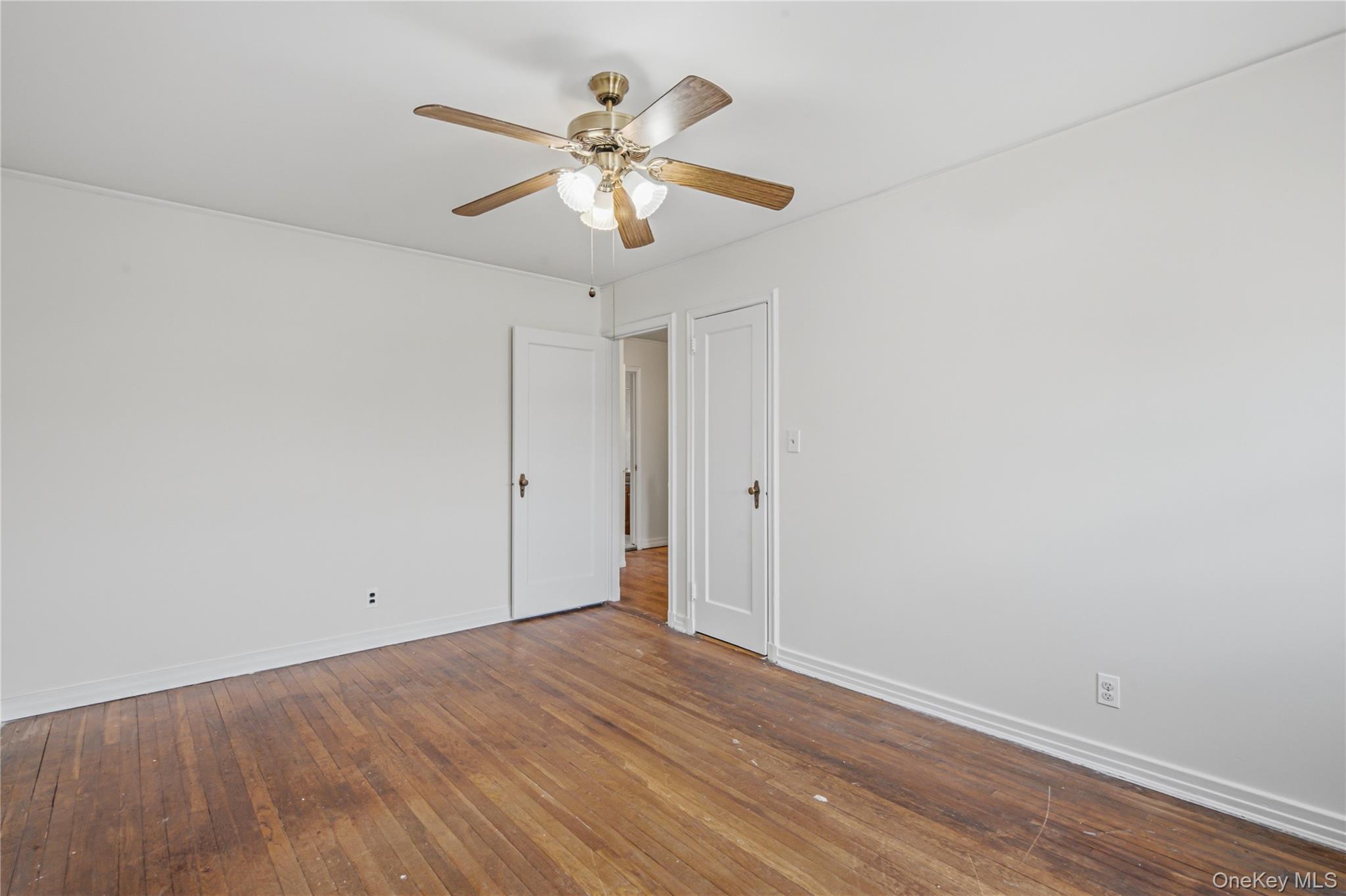 Single Family 29th Queens, NY 11358, MLS-1001719-16