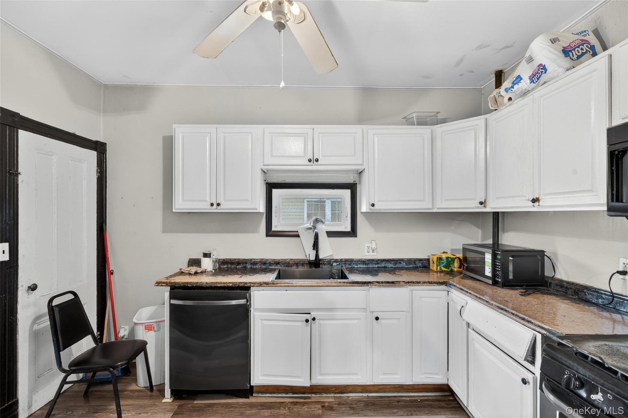 Single Family Crescent Place Orange County, NY 10940, MLS-1001761-17