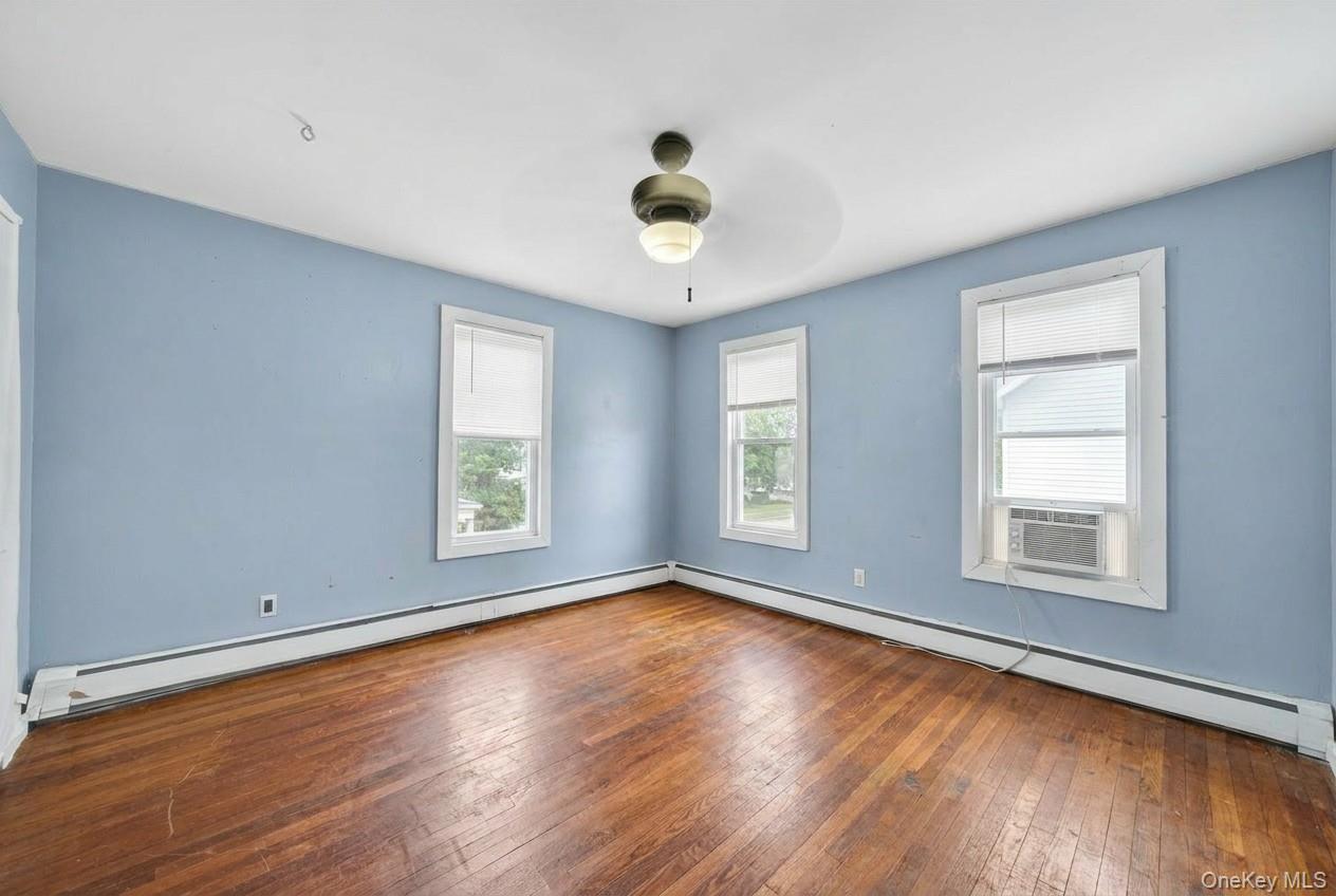 Single Family Crescent Place Orange County, NY 10940, MLS-1001761-20