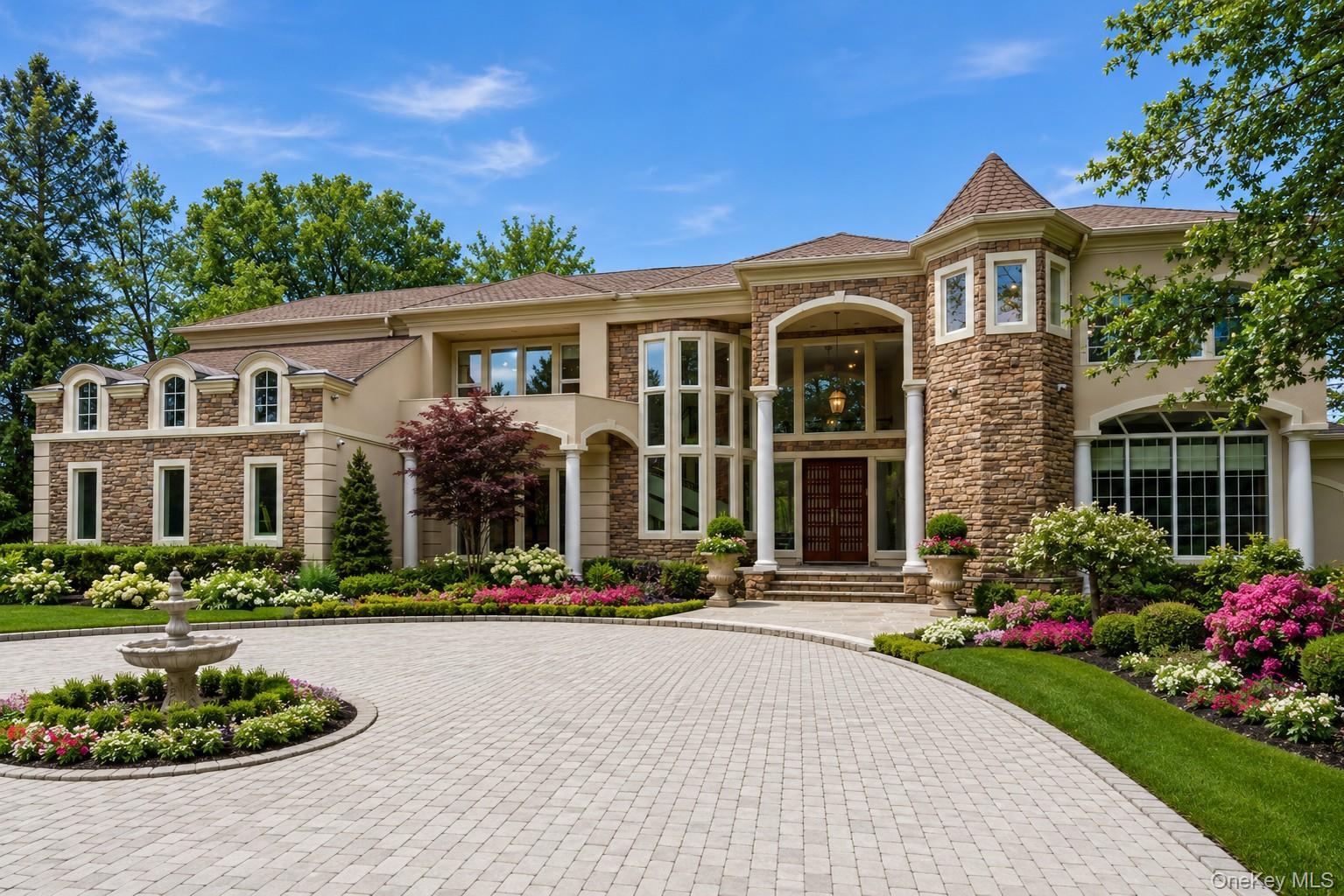 Single Family Coves Run Nassau County, NY 11791, MLS-1001796-2