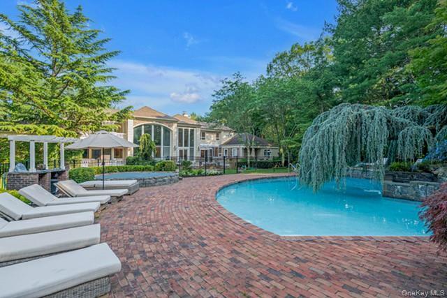 Single Family Coves Run Nassau County, NY 11791, MLS-1001796-49