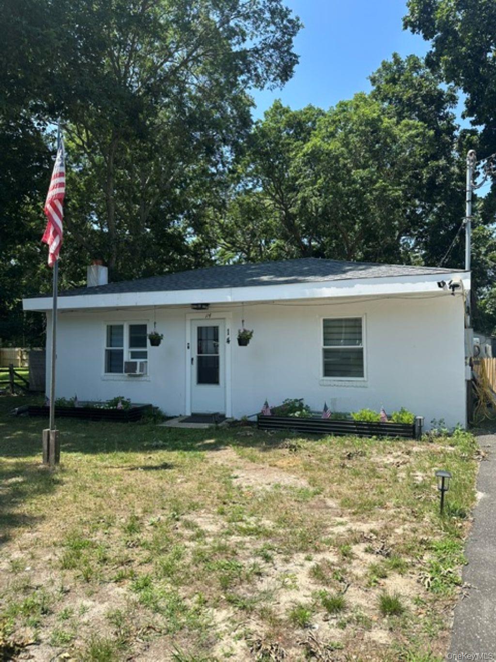 Single Family Coolidge Road Suffolk County, NY 11946, MLS-1001817-10
