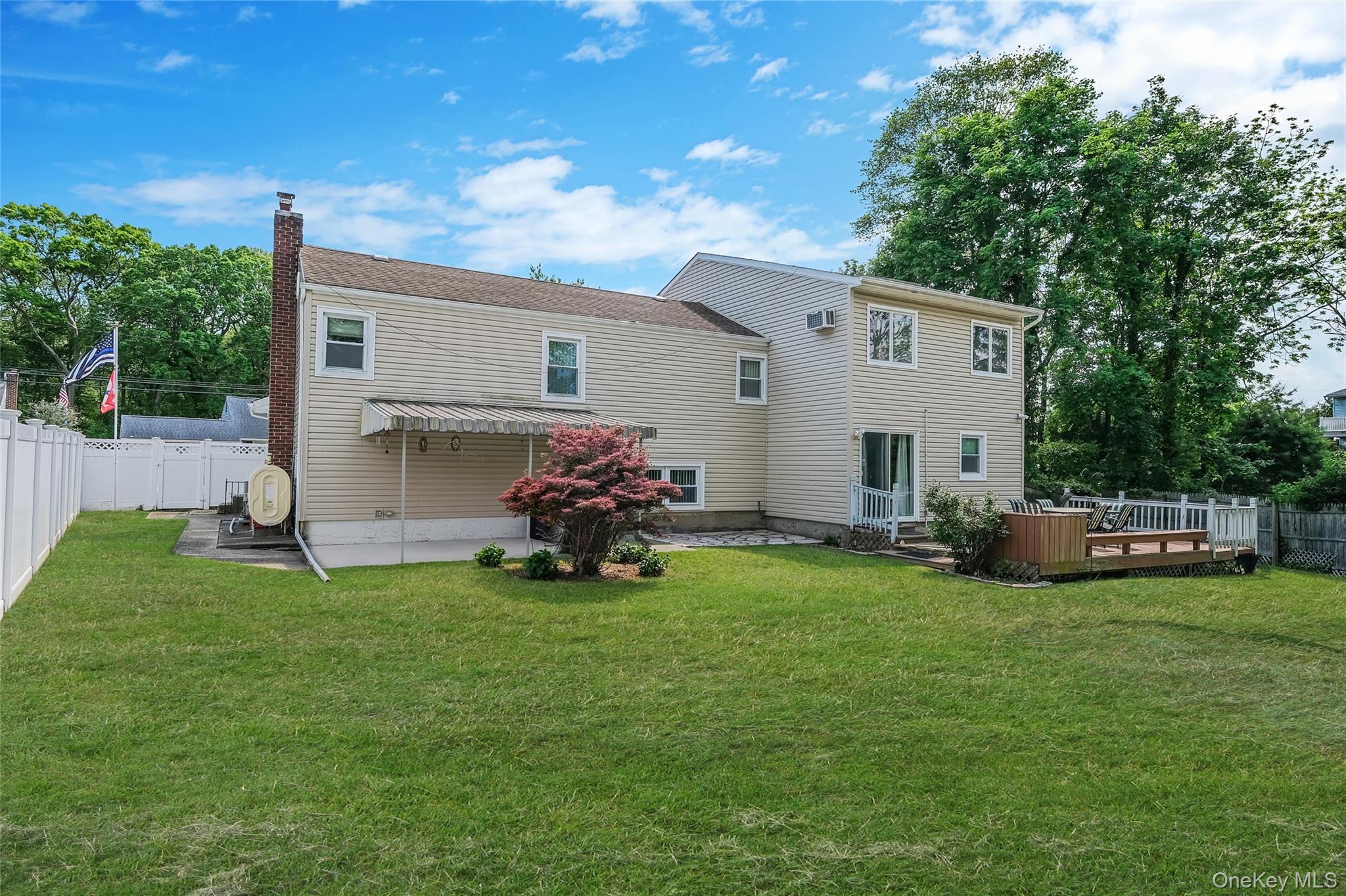 Single Family Maybrook Road  Suffolk County, NY 11703, MLS-1001881-37