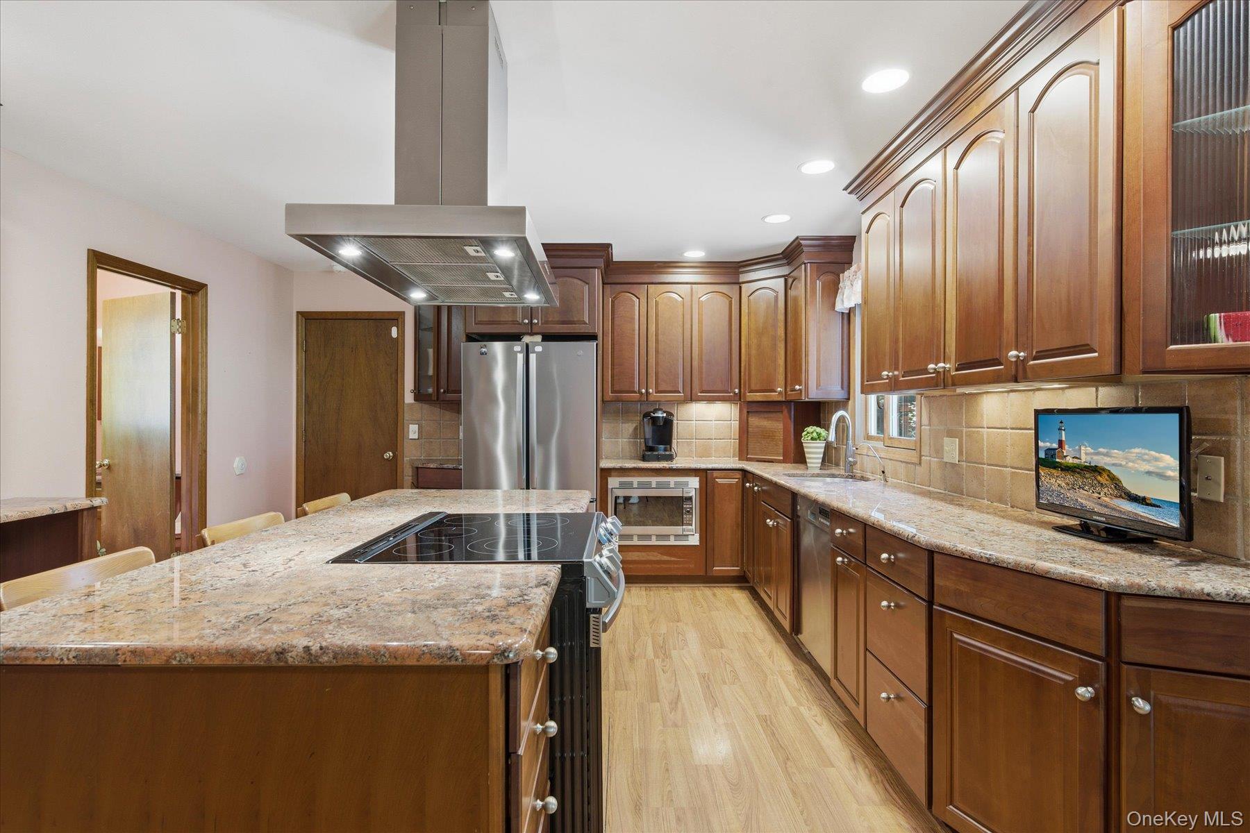 Single Family Mimosa Place Suffolk County, NY 11964, MLS-1001893-6