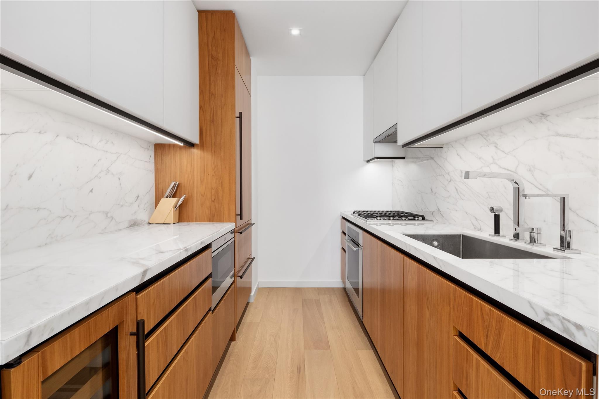 Apartment End Manhattan, NY 10069, MLS-1001937-5