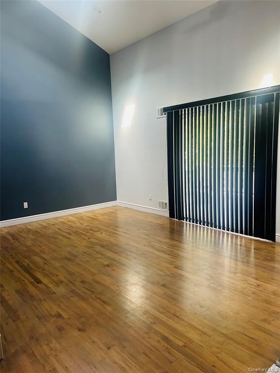 Apartment Alicia Suffolk County, NY 11703, MLS-1001949-10