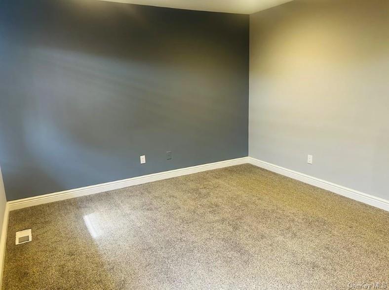 Apartment Alicia Suffolk County, NY 11703, MLS-1001949-15