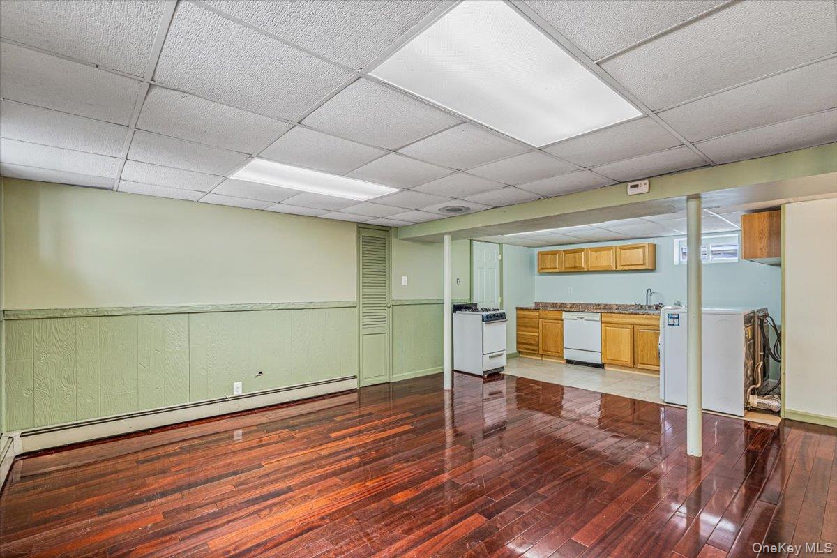 Single Family 248th Queens, NY 11426, MLS-1001961-16