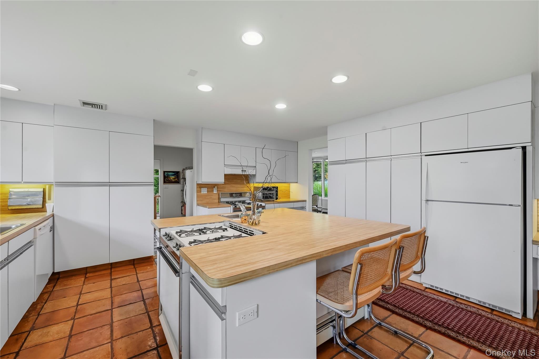 Single Family Sophia Street  Rockland County, NY 10952, MLS-1001973-22