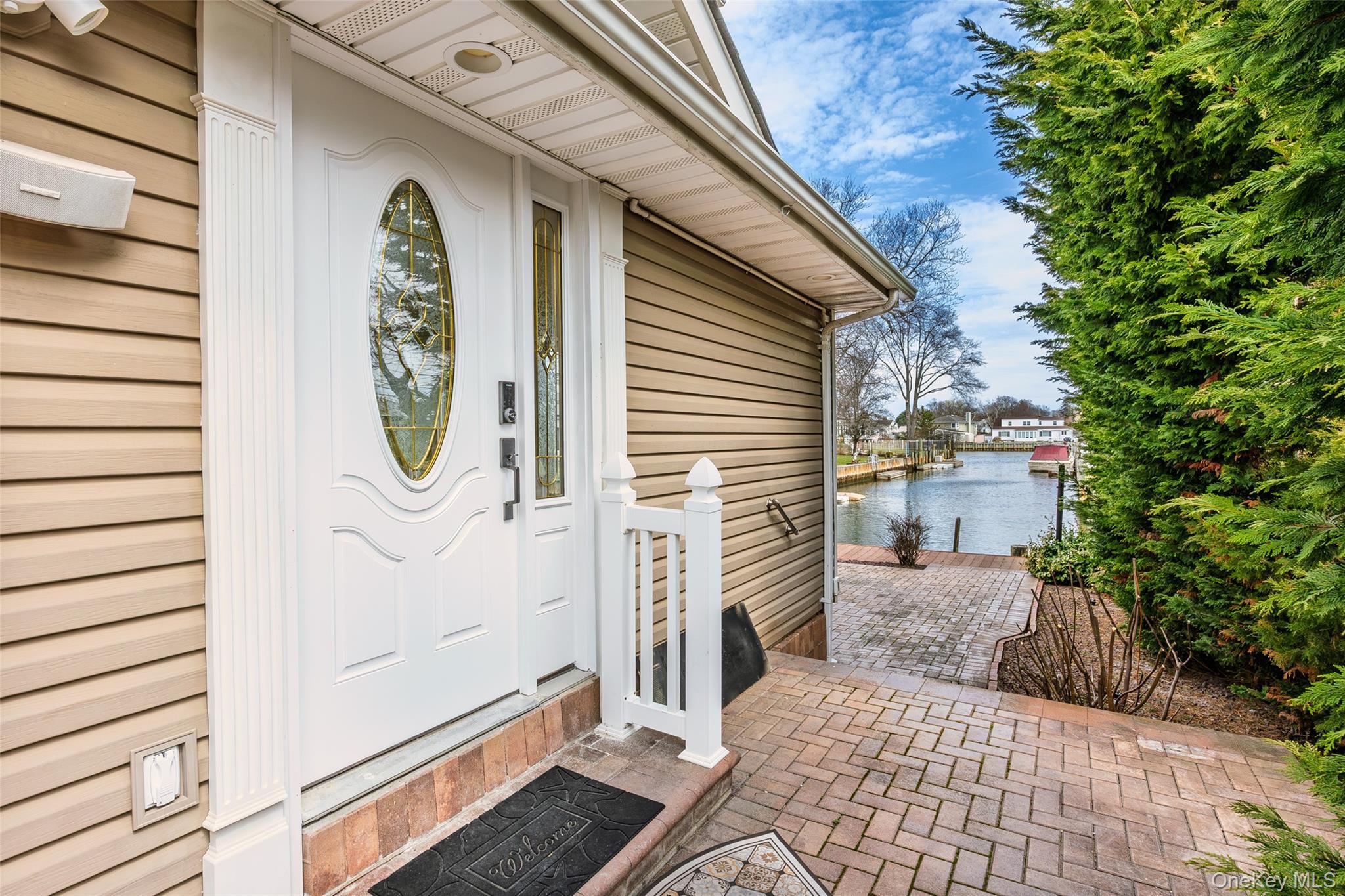 Single Family Alhambra Road Nassau County, NY 11758, MLS-1001978-37