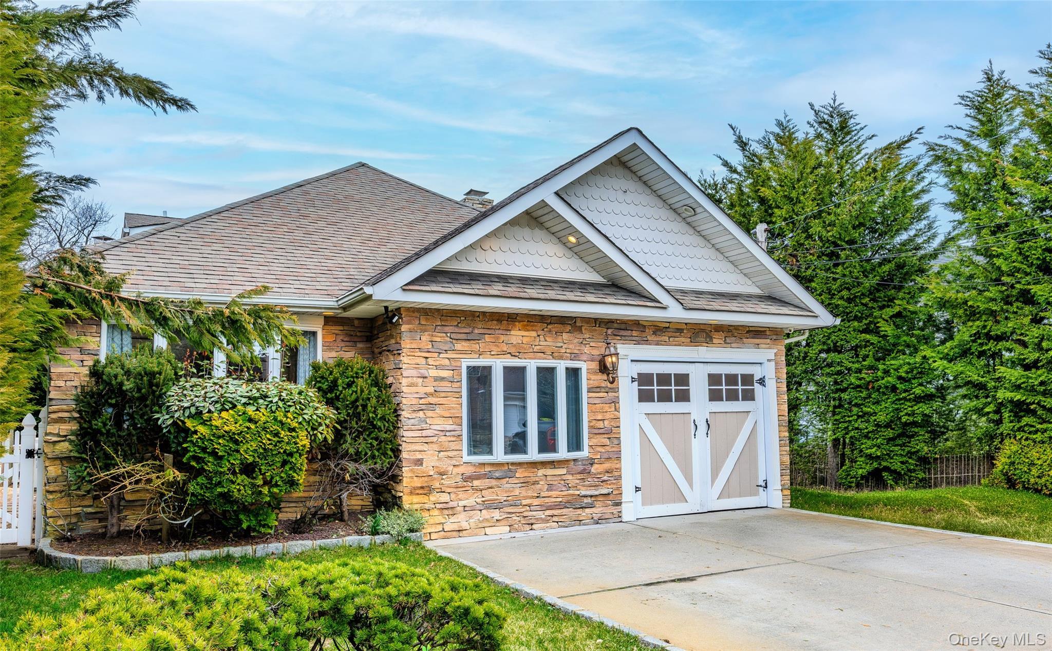 Single Family Alhambra Road Nassau County, NY 11758, MLS-1001978-46