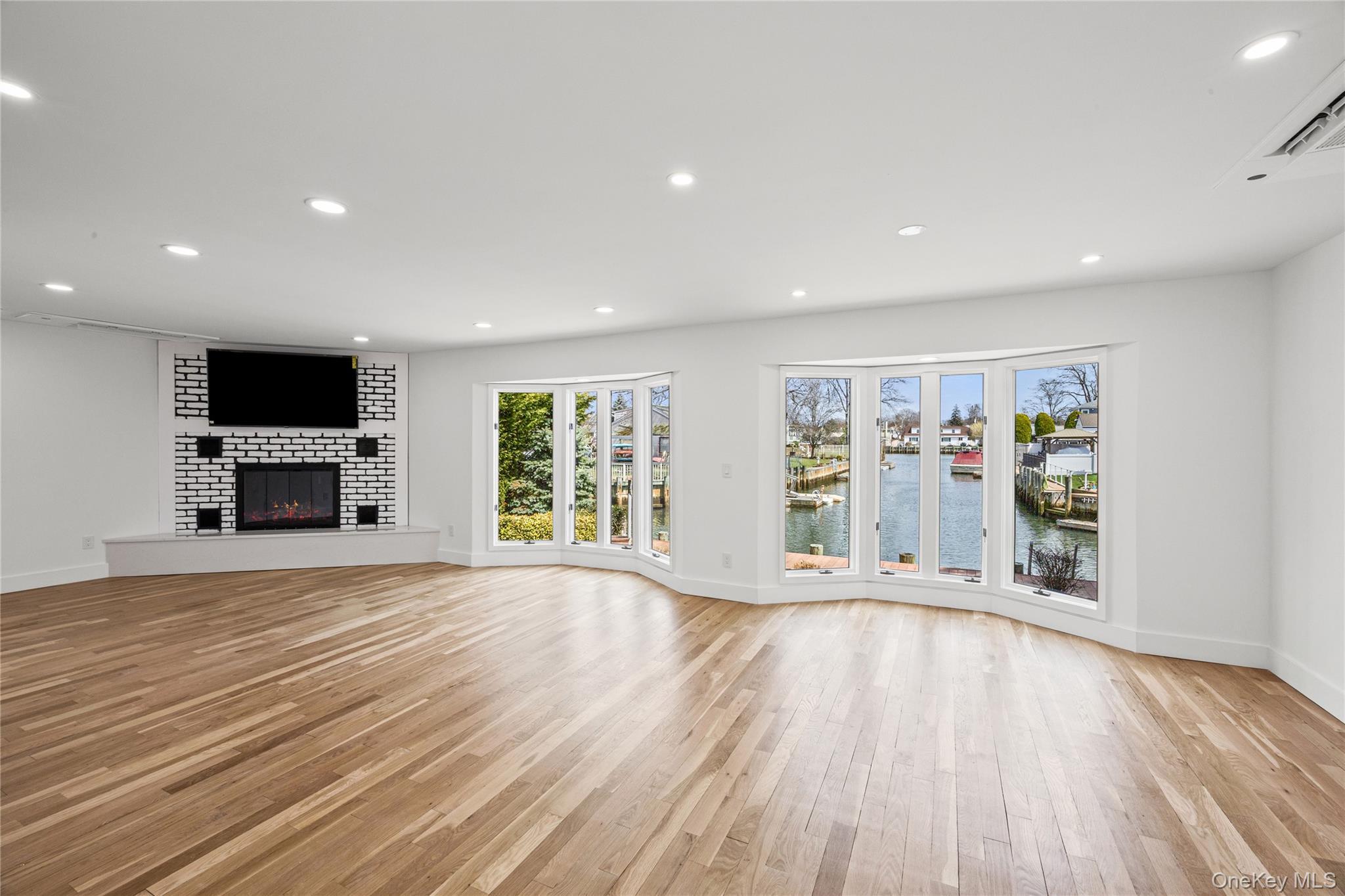 Single Family Alhambra Road Nassau County, NY 11758, MLS-1001978-6