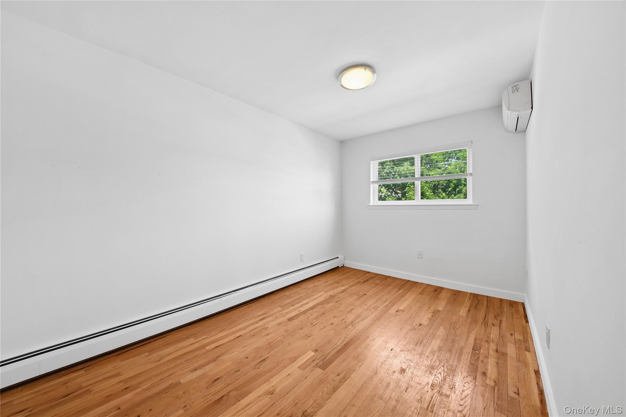 Single Family 65th Street  Queens, NY 11377, MLS-1001980-13